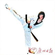 跆拳道照片女,挥洒青春汗水