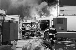 小时代起火背景,火海中的青春救赎