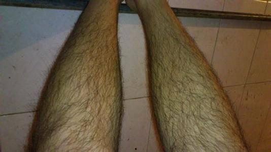 腿毛多的男生照片,彰显男性魅力与自信  第1张